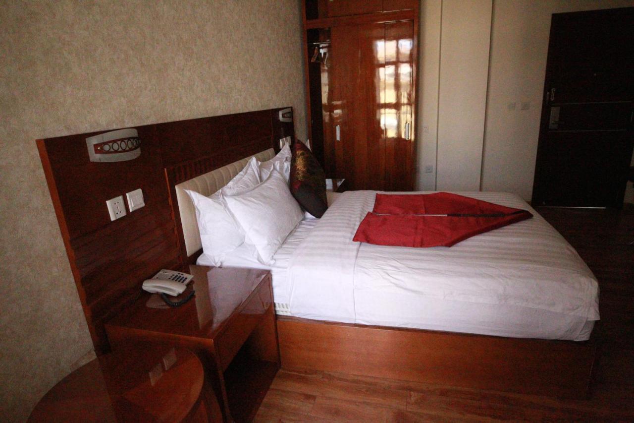 Marcen Addis Hotel Exterior photo